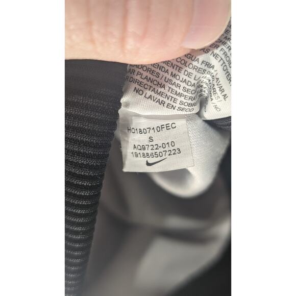 Nike sportswear Womens Hyper Femme Tropical Print Crewneck S Cropped AQ9722-010 - Picture 7 of 8